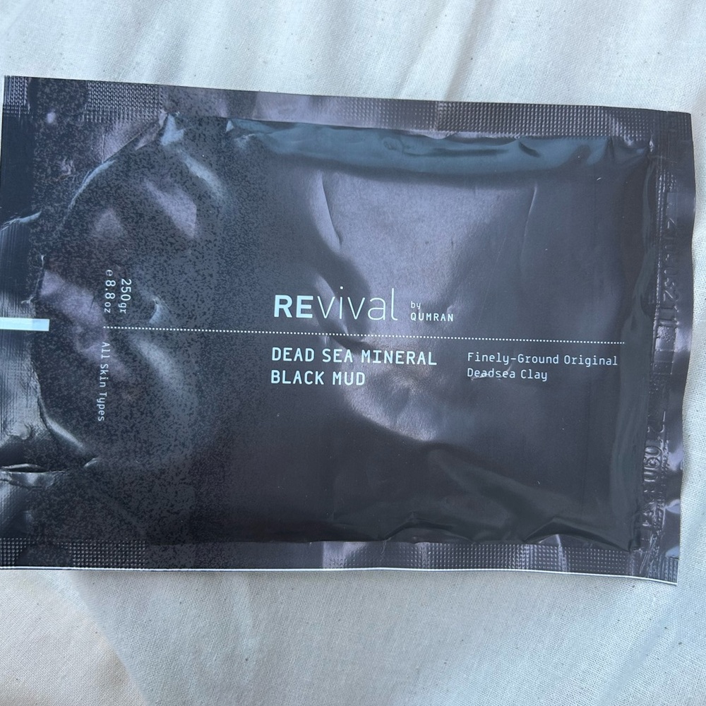 NWT Revival Dead Sea Mineral Black Mud 8.8 Oz